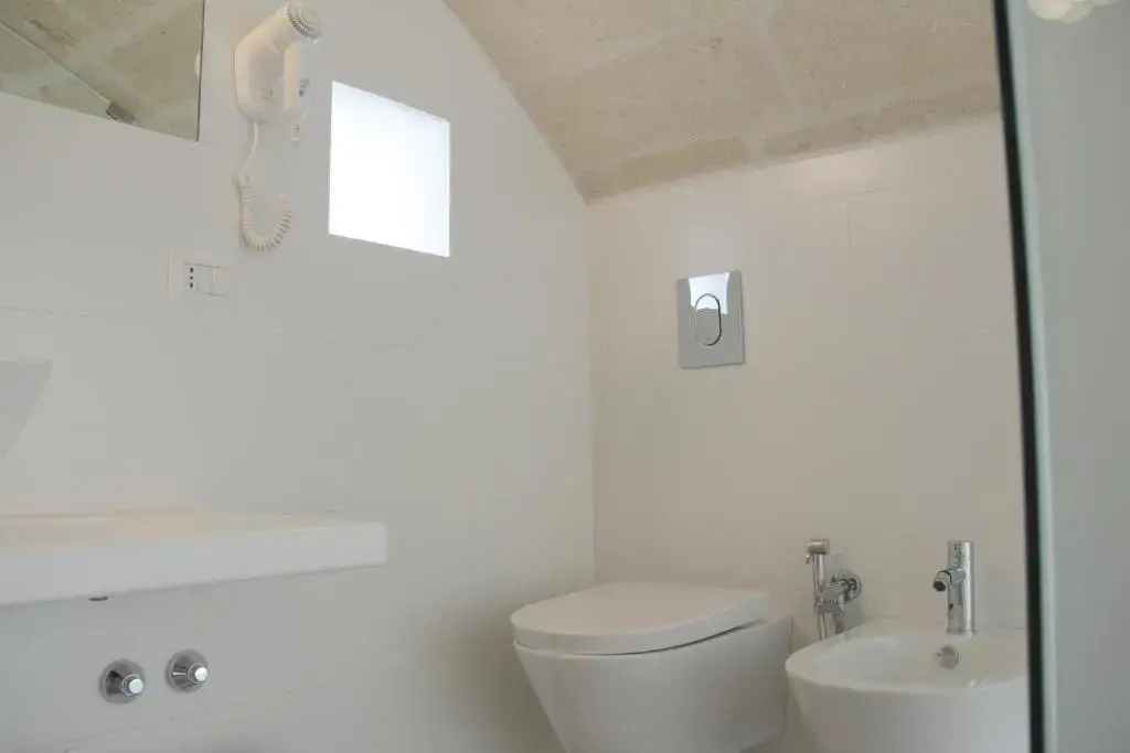 Lamia Room Rentals