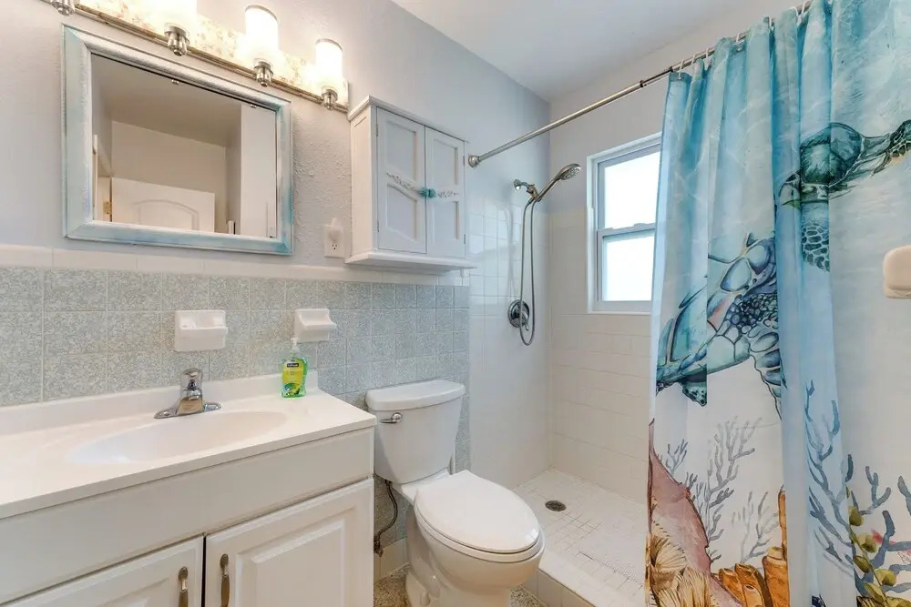 Pet-friendly Venice Vacation Rental, 3 Mi to Beach