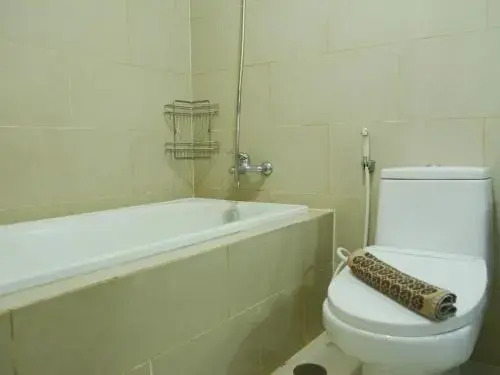 Mall Access Exclusive 2 BR @ Gandaria Heights Apartment By Travelio