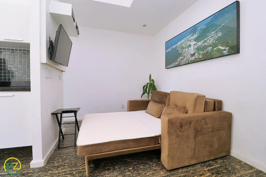 Sala e quarto com 2 banheiros para 5 pessoas em Copacabana!