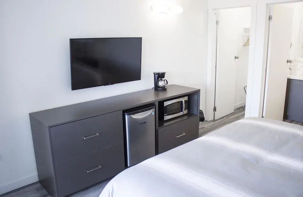 Bowmanville Marina Inn & Suites