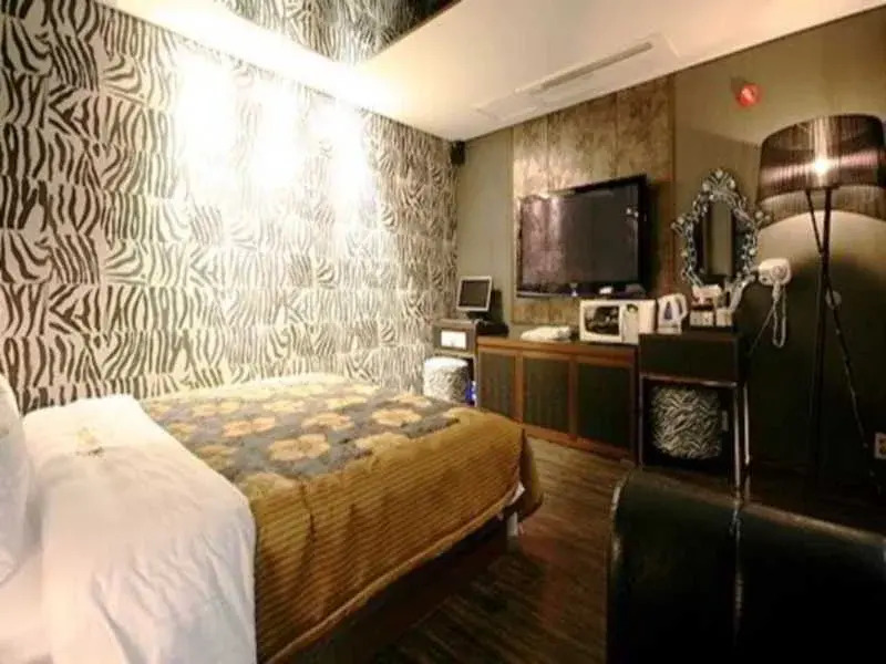 Rainbow Hotel
