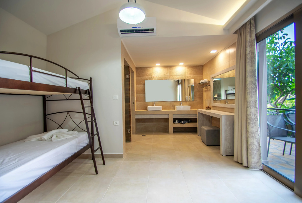 Paradise Apartments