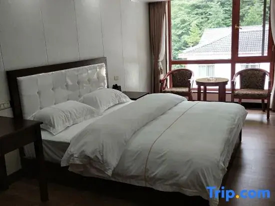 Yuquan Farmhouse