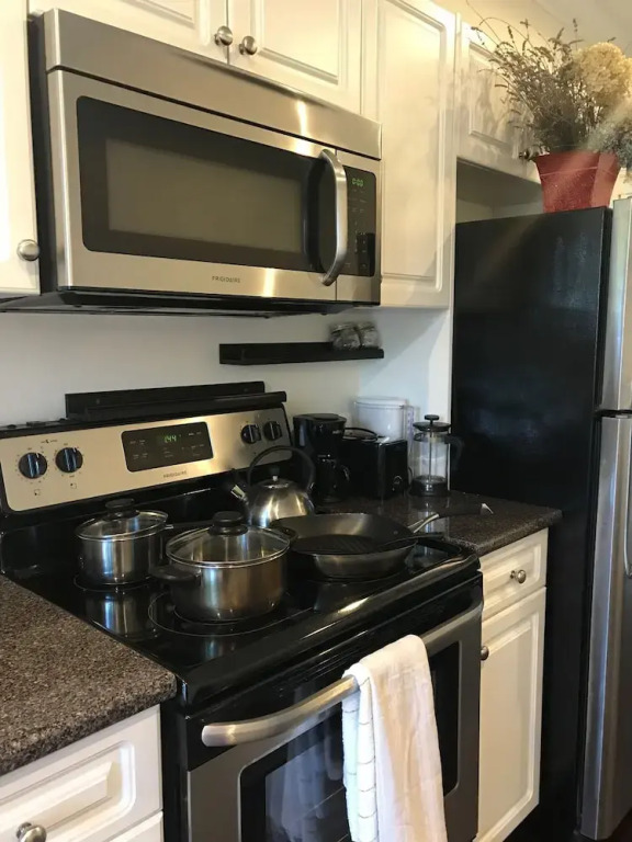 Upper Deer Lake Family Duplex Suite