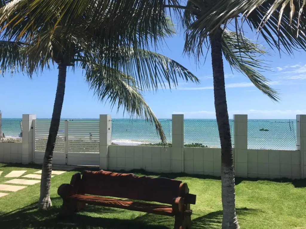 Ampla Casa na beira mar de Maragogi