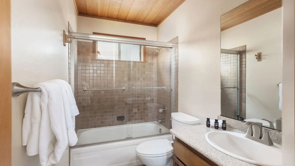 Redwood by Avantstay Secluded Cabin w/ Views & Spa 5mins to Northstar!