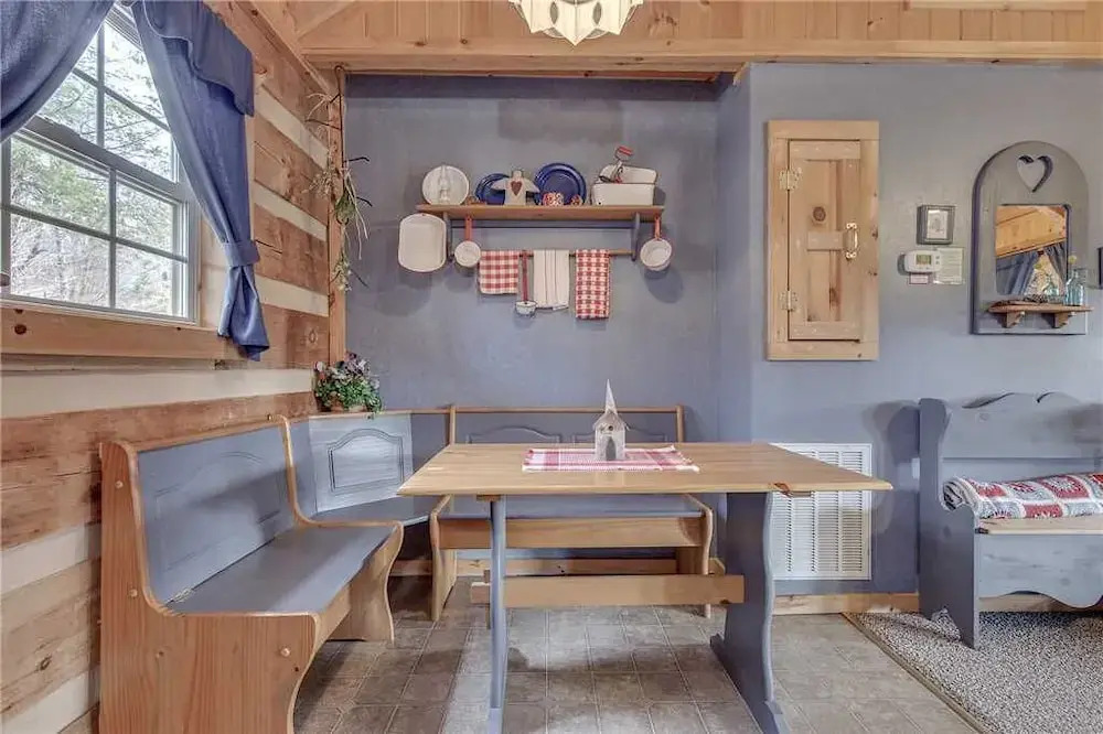 Nestled Inn- One Bedroom Cabin