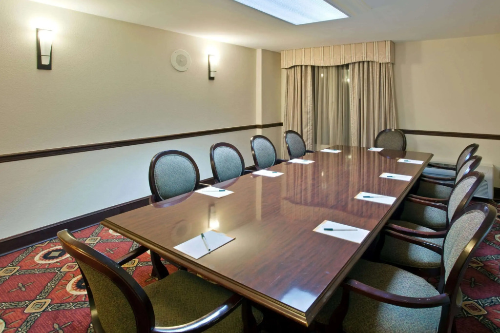 La Quinta Inn & Suites Downtown Conference Center