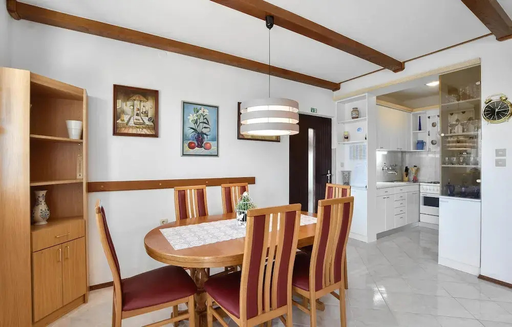 Amazing Home In Kastel Sucurac
