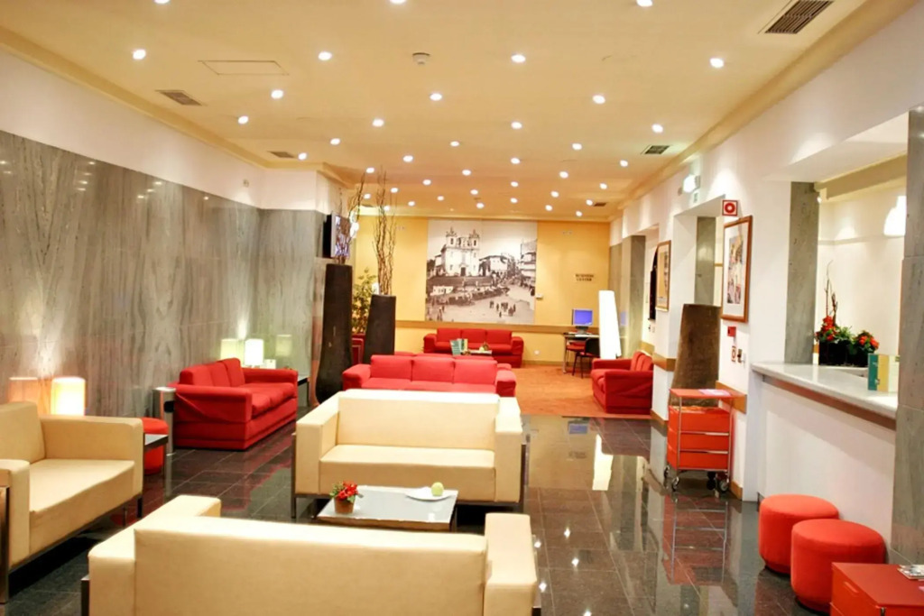 Legendary Porto Hotel