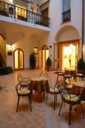 Cavaliere Palace