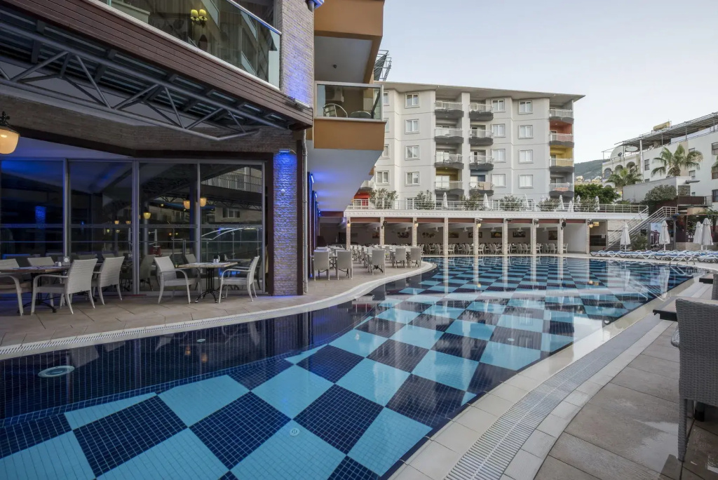 Tac Premier Hotel & Spa