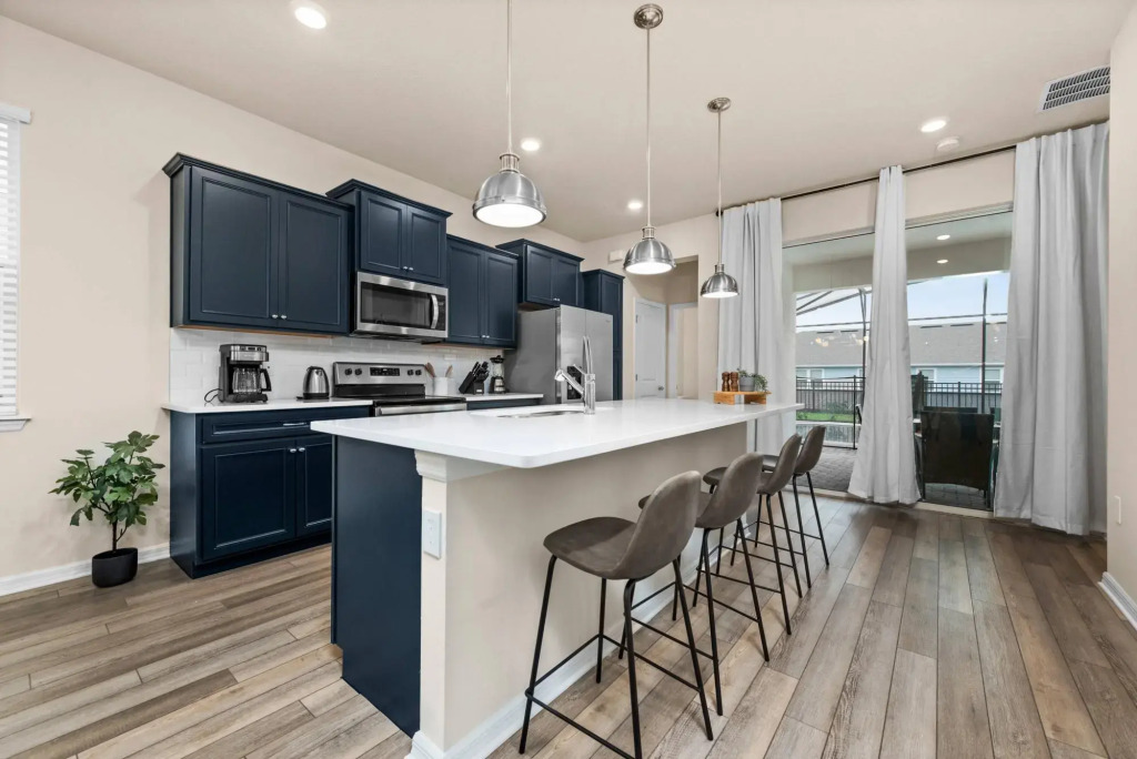 Brand New Windsor Island 5 Suites
