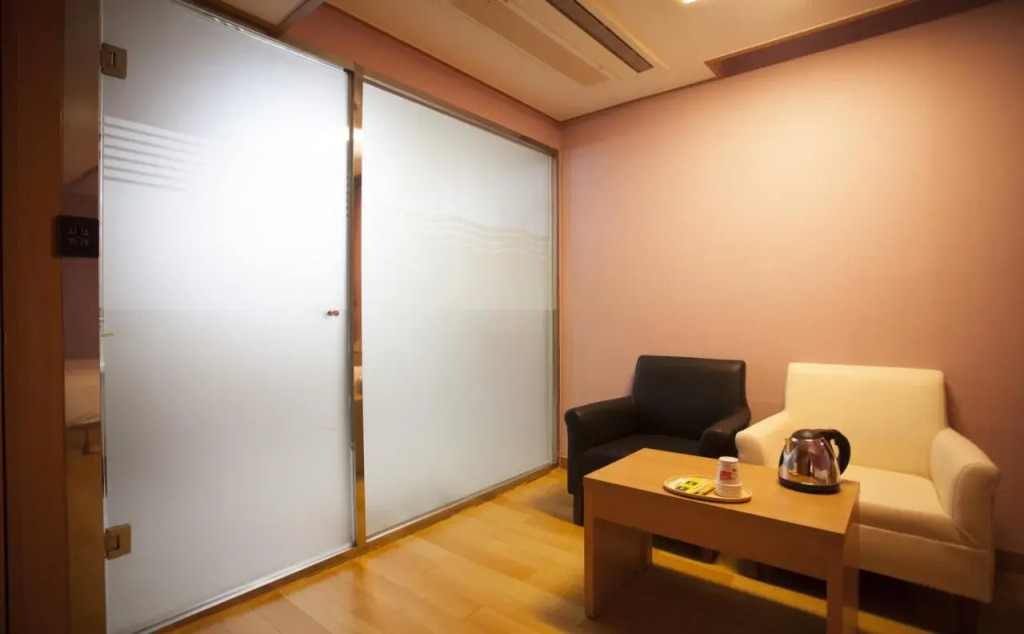 Prince Hotel