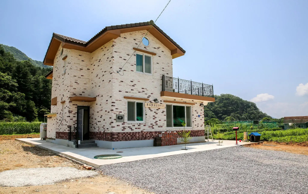 Poolip Family House(2020.07 OPEN)