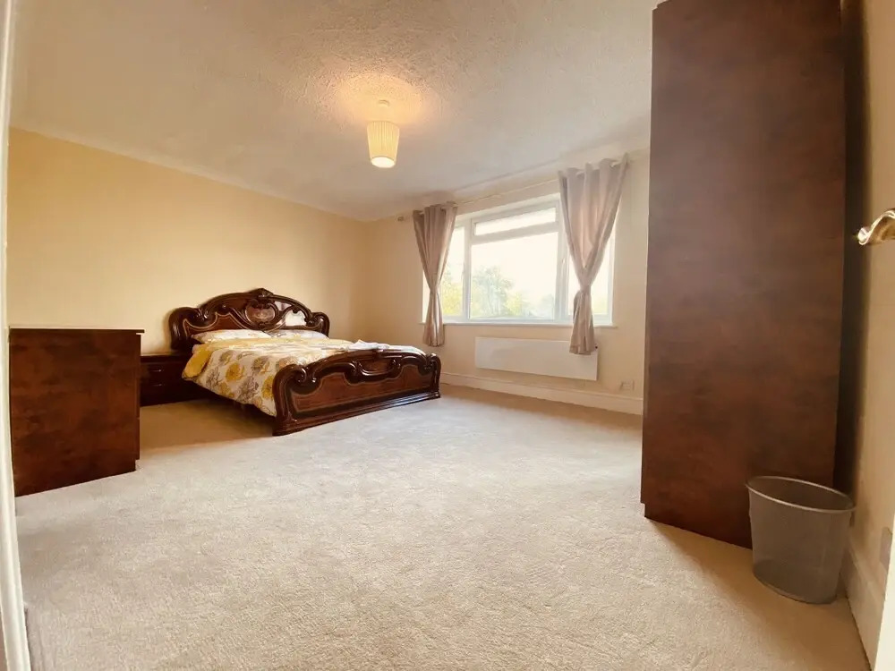 London Lodges
