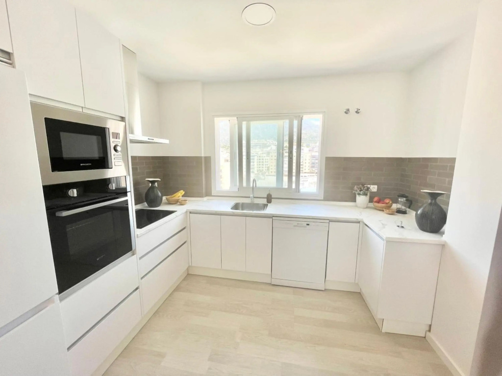 New 2BR Apartement with sea views in very center of Marbella.