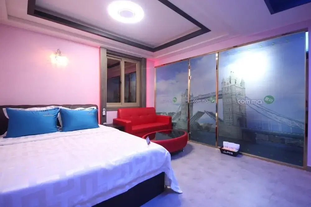 Jinju Comma Self check-in Motel