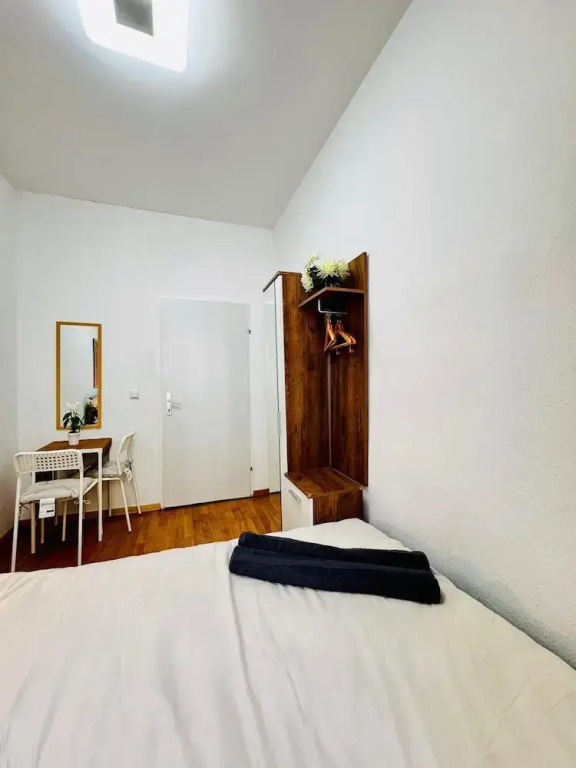 Affordable 4BR Near Stadthalle
