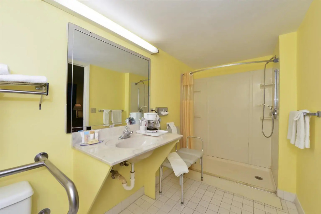 Americas Best Value Inn - Satellite Beach