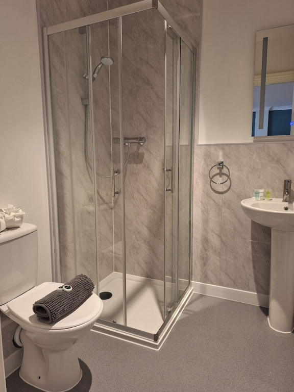 Room-comfortable Spacious Double Ensuite