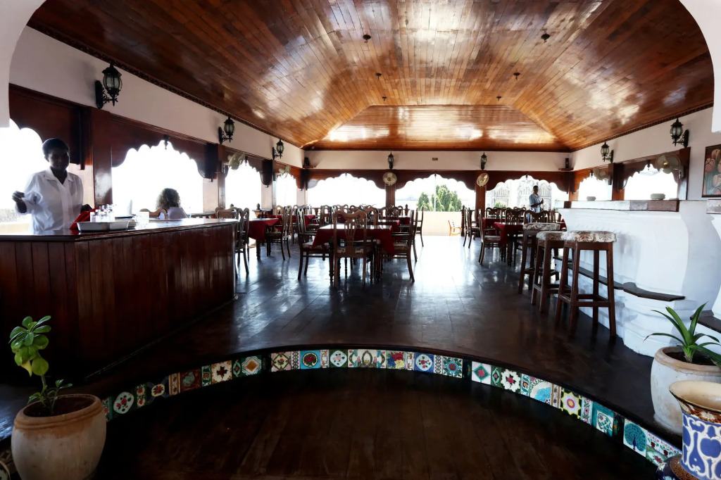 Horizon Palace Hotel