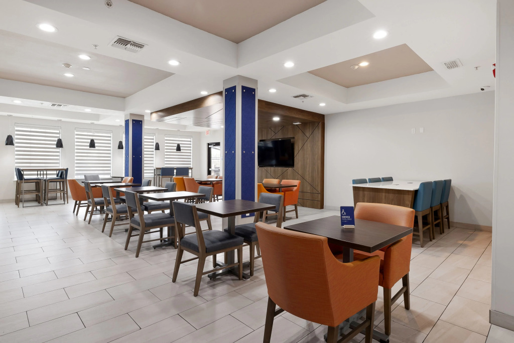 Holiday Inn Express Hotel and Suites Kingsville by IHG