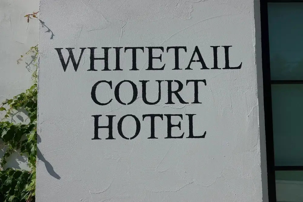 Whitetail Court Hotel