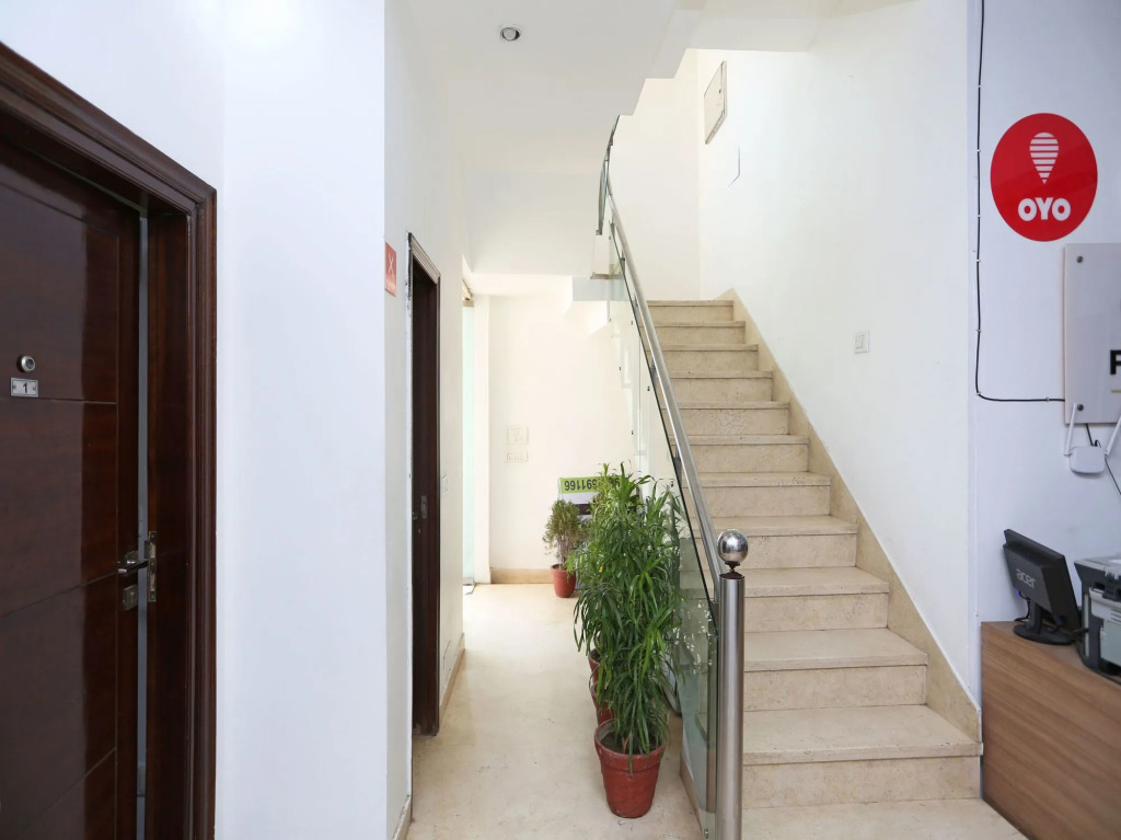 Hotel Pacific Inn Suites by OYO Rooms