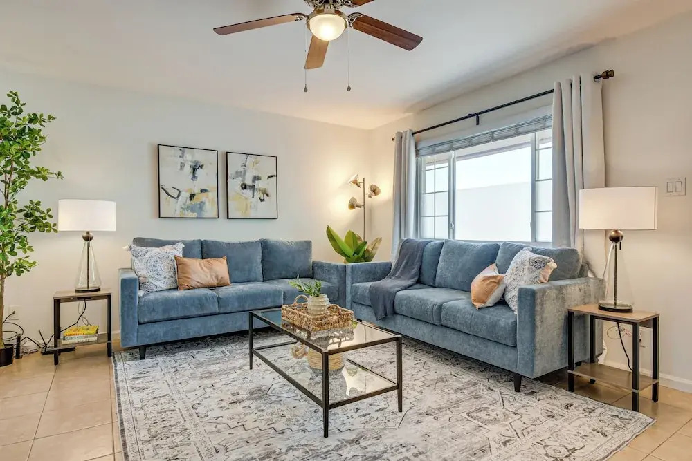 3 Mi to Old Town Scottsdale: Home w/ Patio!