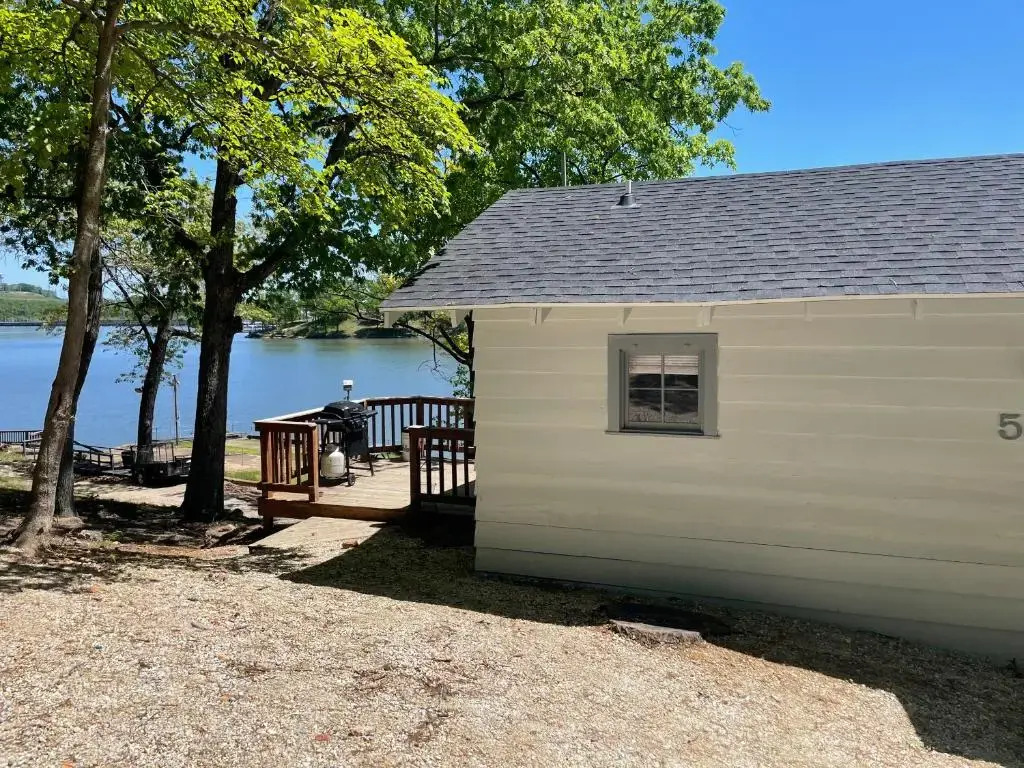 Lakeshore Fishing Cabin #5