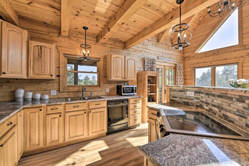 Lazy Beaver Lodge Pagosa Cabin w/ Deck, Fire Pit
