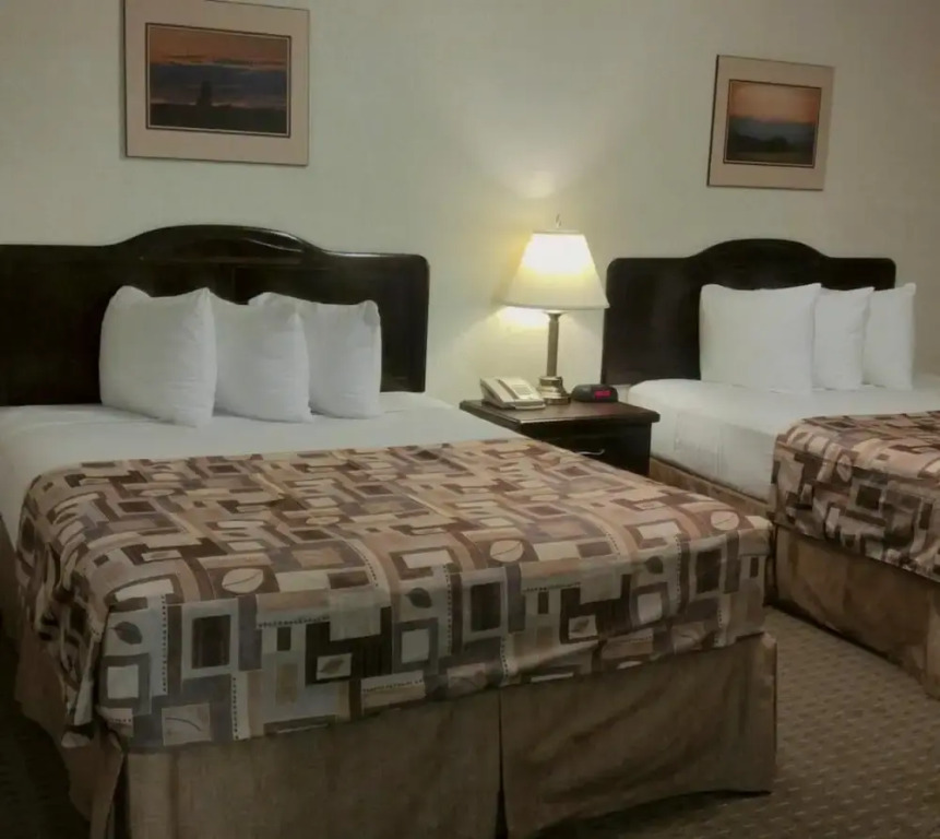Prairie Moon Inn & Suites Unity