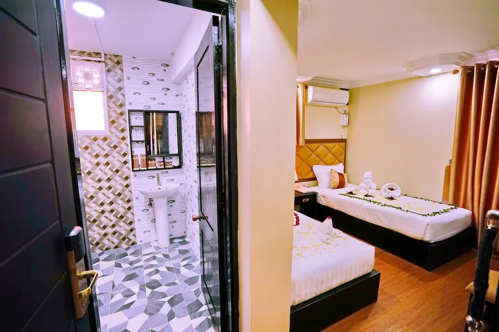 Royal Ruby Hotel