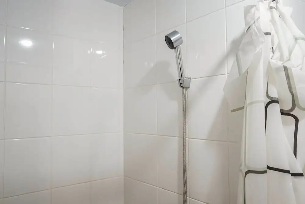 Cozy 2BR for 3 Pax Green Pramuka Apartment