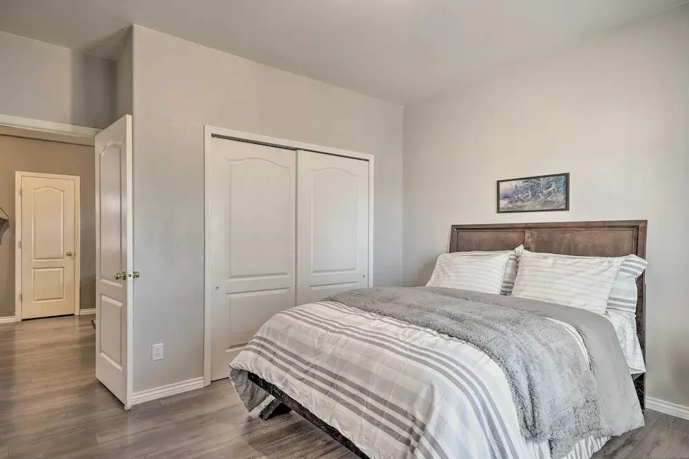 10 Mi to Dtwn: Colorado Springs Townhome