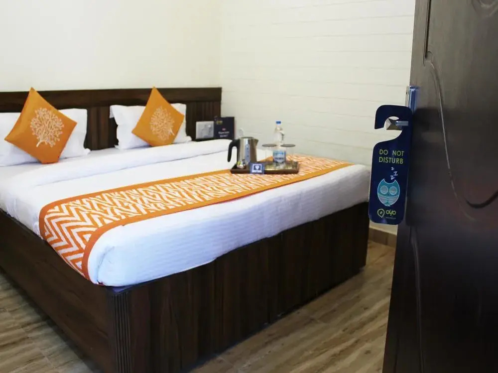 Oyo 2749 Hotel Vedas