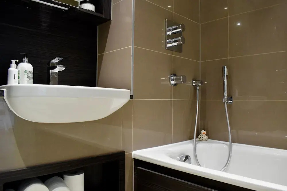 Modern 1 Bedroom Apartment in Greenwich