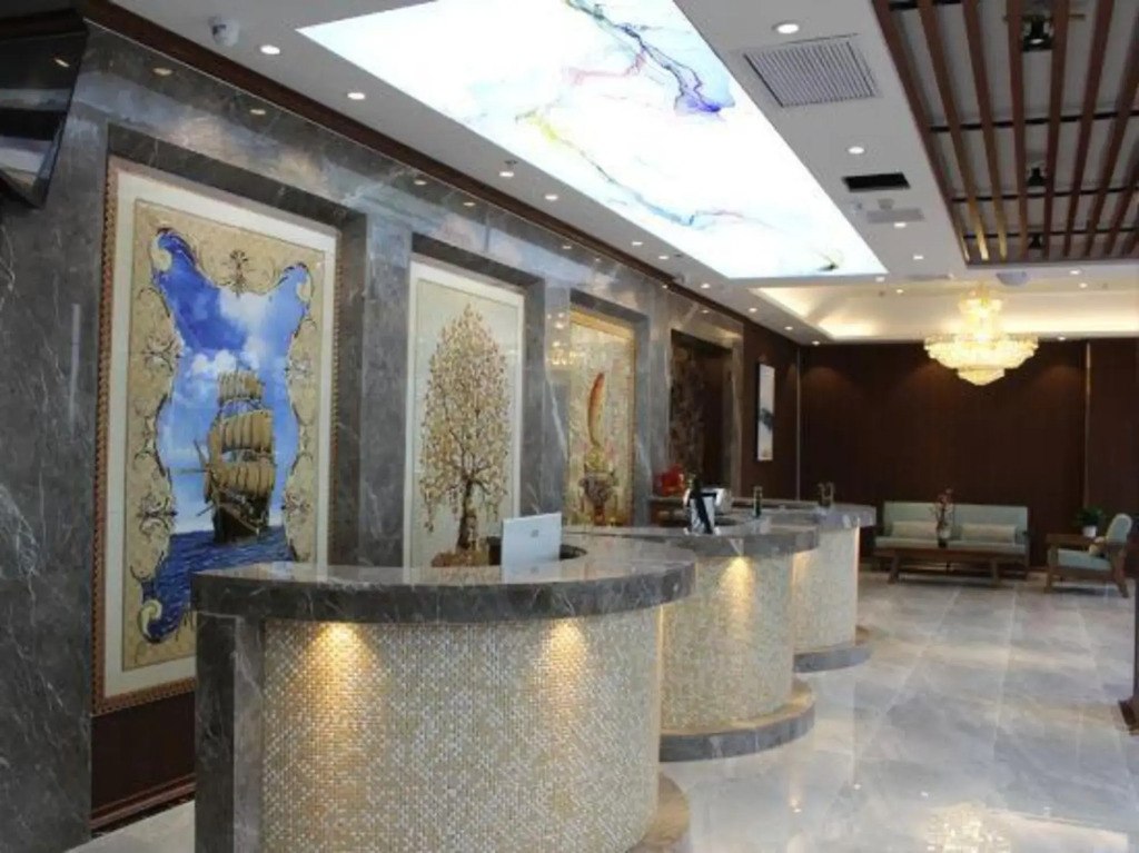 Lucky Hotel