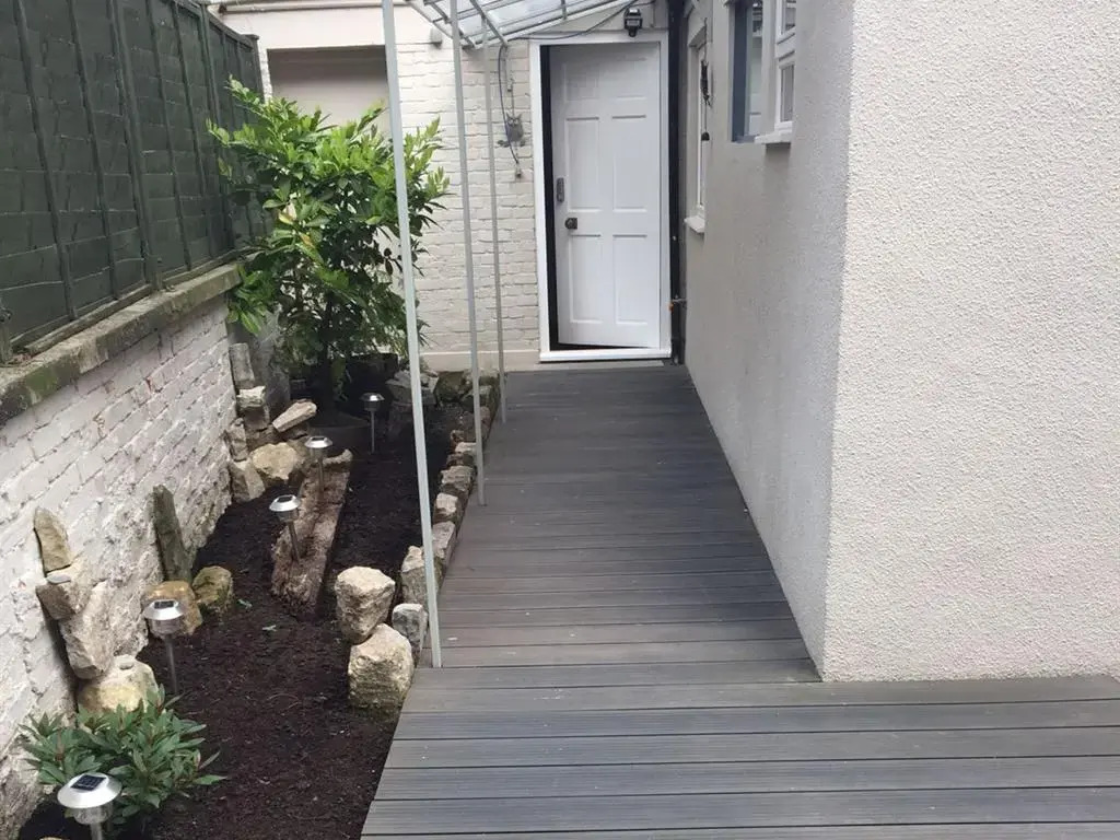 8 Owls B&B