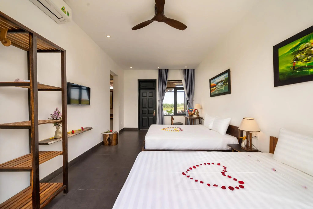 The Boat House Riverside Homestay
