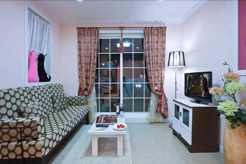 Fortune Lake Morning Pension