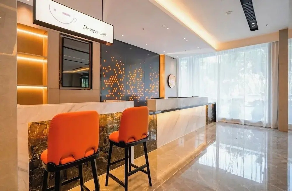 yi xuan hotel - bus station