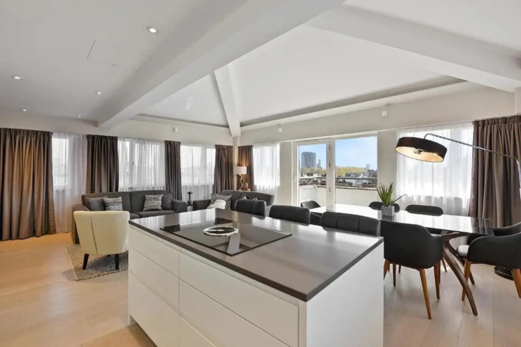 Vauxhall Bridge Road by Aeria Apartments