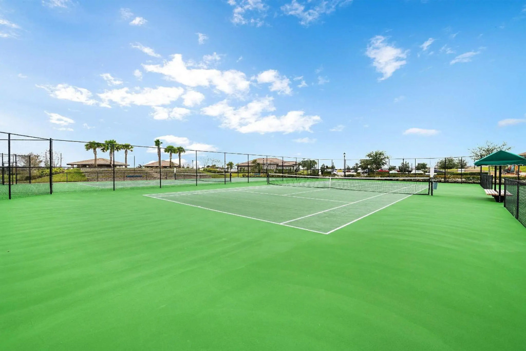 Amazing New Resort Style Townhome 4BR - 10 Guest!