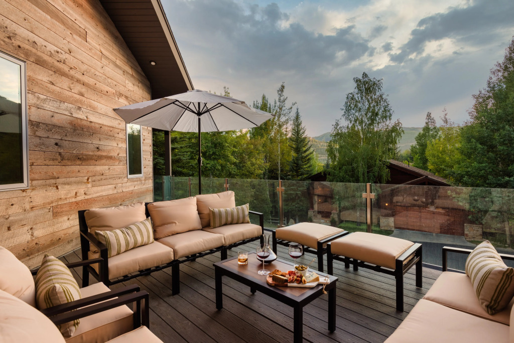 Sleeps 16! Modern Home Mins From Deer Valley! w/ Hot Tub  ❤ by AvantStay
