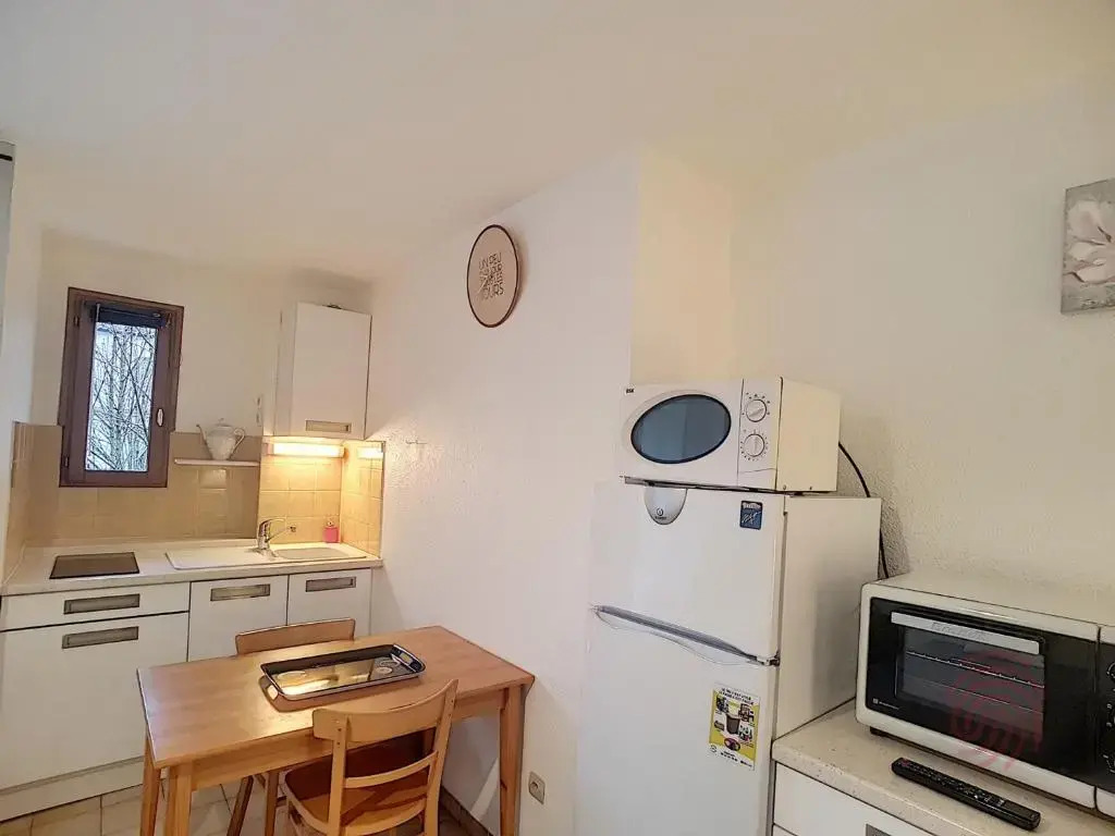 Appartement Lamalou-les-Bains, 1 pièce, 2 personnes - FR-1-451-145
