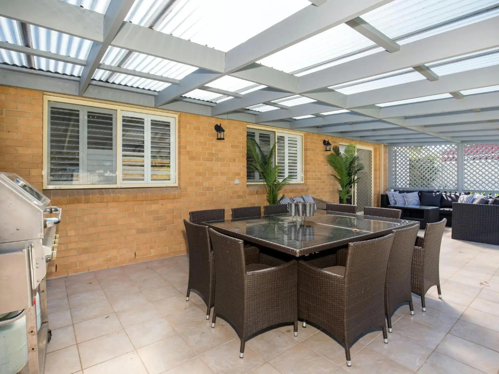 Delamere - Pet Friendly with Fireplace & Firepit