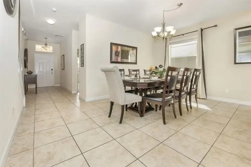Contemporary 5 Bed 5 Bath Single Family With Upgrades